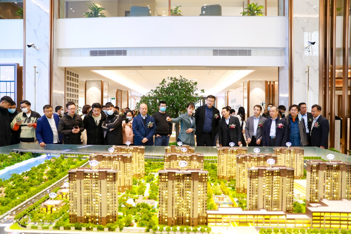   济高?观澜郡（潍坊）项目营销中心开放活动圆满举行