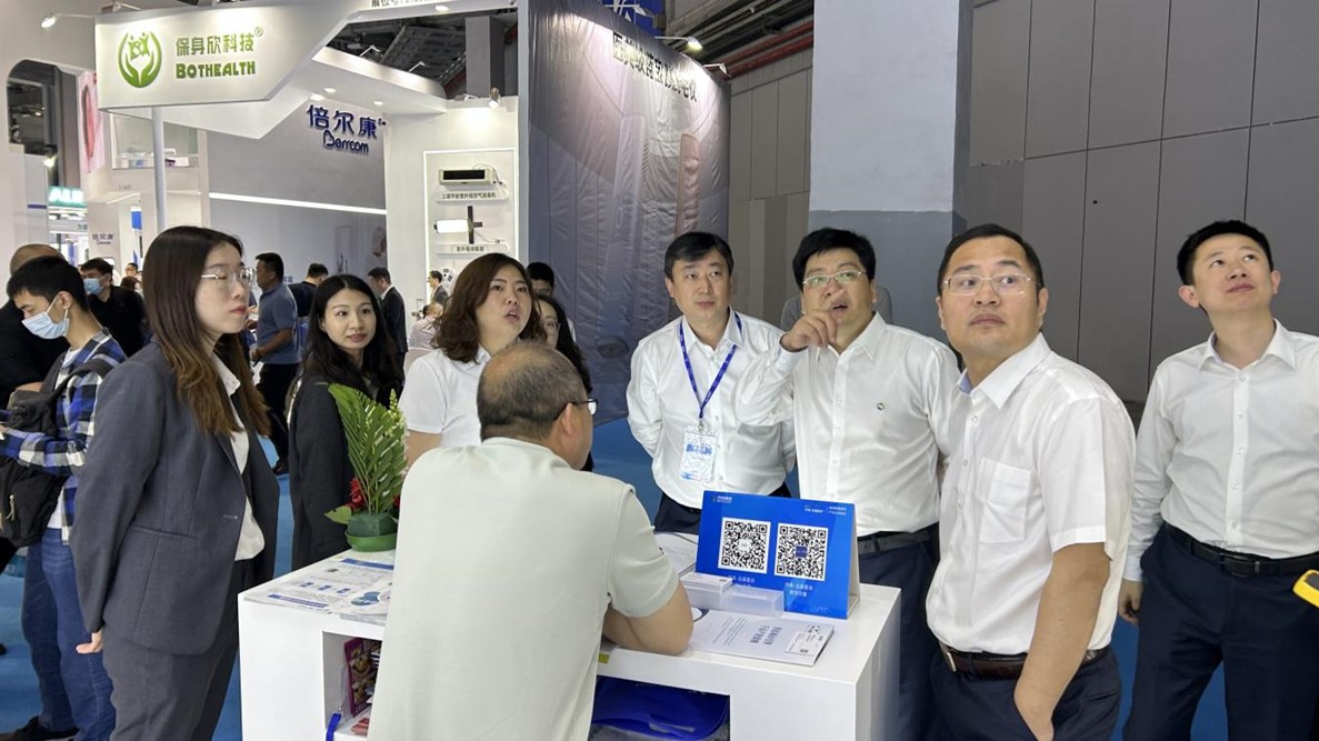   济南快盈viii组织调研团加入第87届中国国际医疗器械博览会